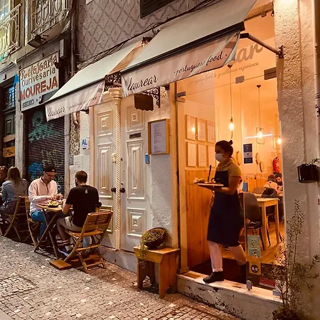 Laurear Penzion Porto